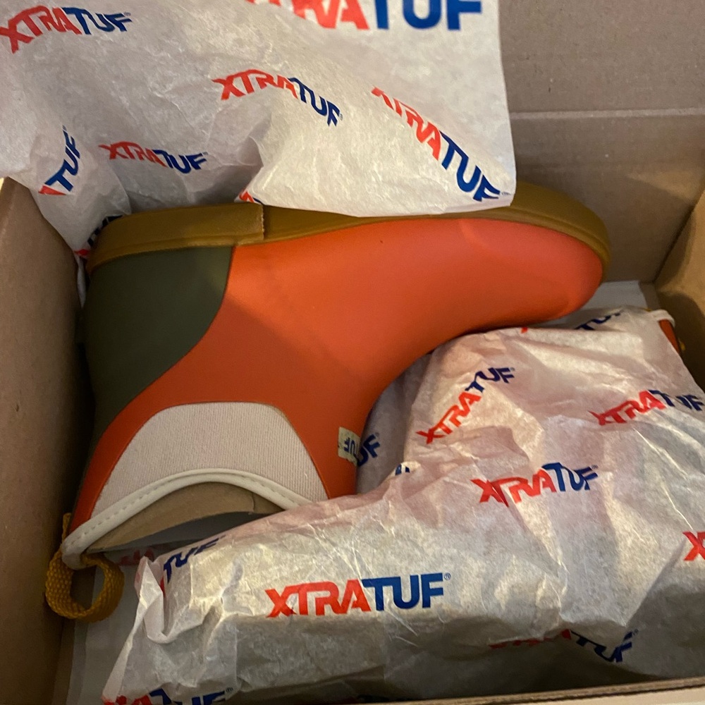 Xtratuf Women's 6 Inches AnkleDeck Boot Sz 7 Vintage Coral